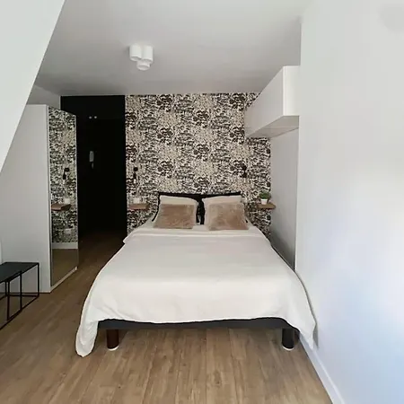 Fully Renovated For 2 Appartamento *